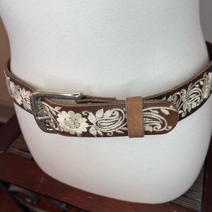 Lucky brand embroidered brown belt XS